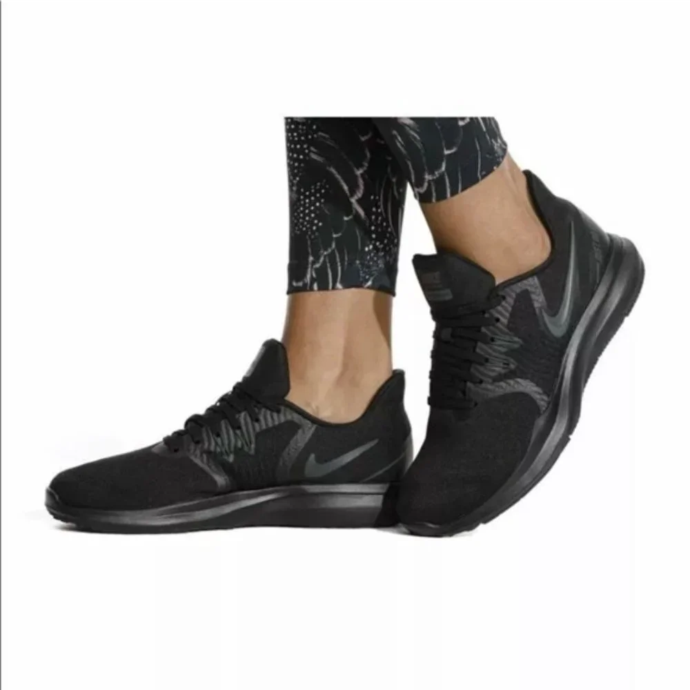 Nike Power Hyper Tight Fit Flutter Print Tights